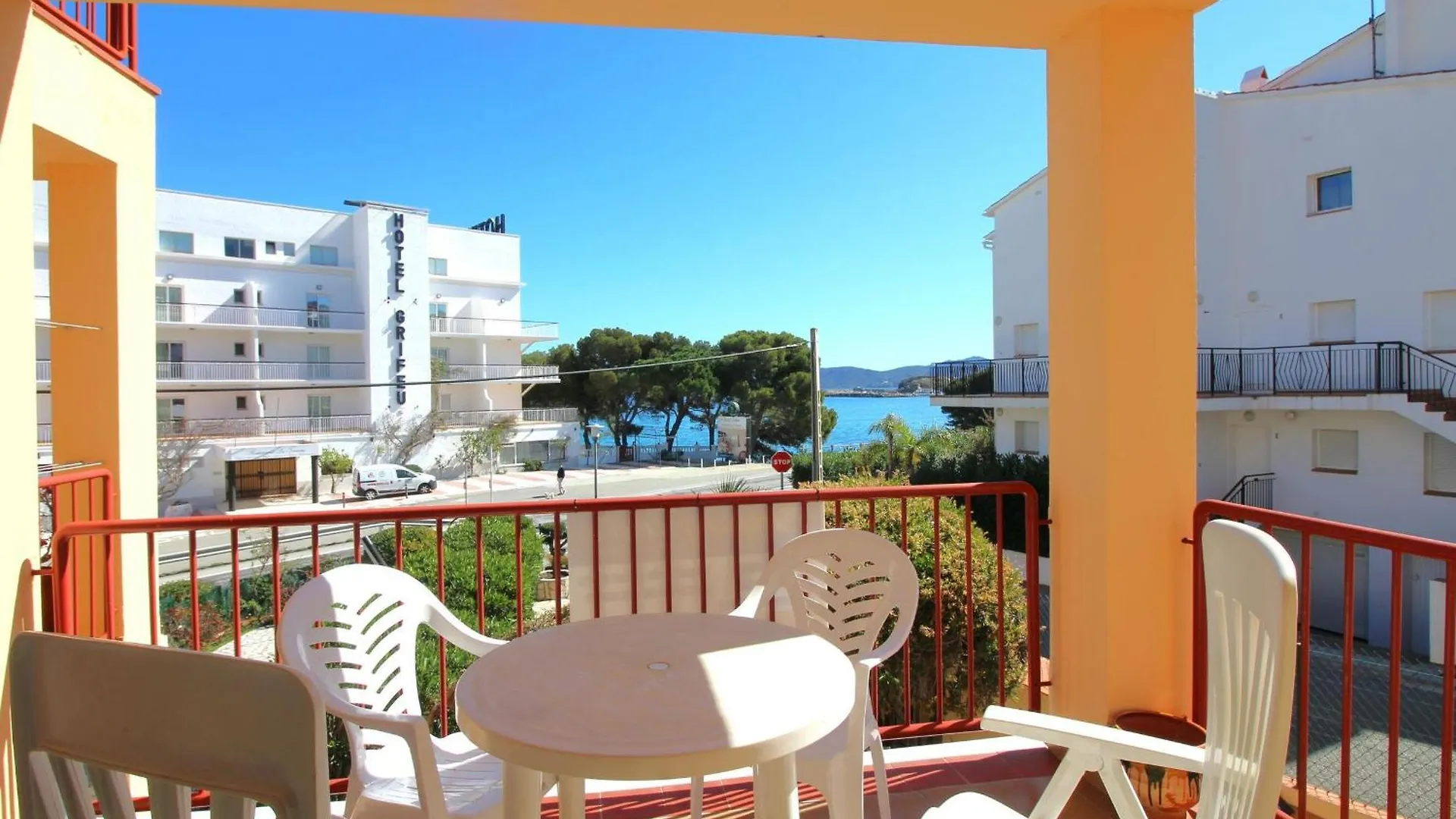 Apartmán Girona II 1-4 Porta 8 - Apartamento Enfrente De La Playa Grifeu. - Es-228-63 Llança